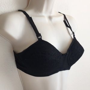 Vintage WINGS Bra Pointed Bodice Black 36A Madonna